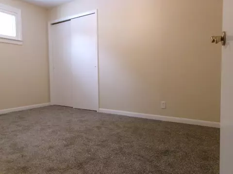 Bedroom - 7571 Patsy Pl, Lake, MI 48632 photo 8 of 11