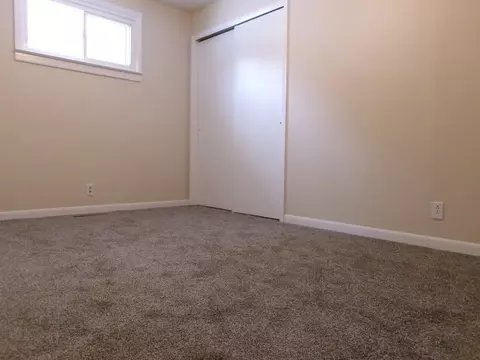 Bedroom - 7571 Patsy Pl, Lake, MI 48632 photo 9 of 11