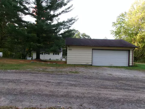 Exterior - 7571 Patsy Pl, Lake, MI 48632 photo 5 of 17