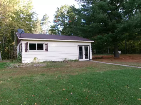 Exterior - 7571 Patsy Pl, Lake, MI 48632 photo 7 of 17