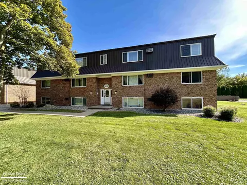 1637 S Riverside #1, Saint Clair, MI 48079