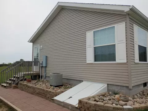 Exterior - 2254 N Clarwin, Gladwin, MI 48624 photo 6 of 10