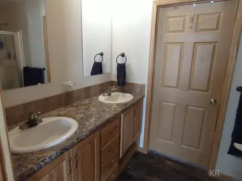 Bath - 2254 N Clarwin, Gladwin, MI 48624 photo 1 of 3