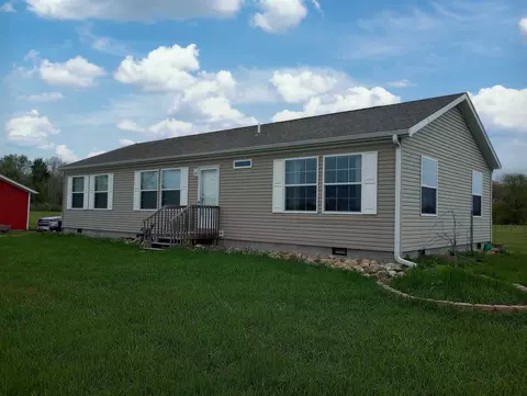 Exterior - 2254 N Clarwin, Gladwin, MI 48624 photo 2 of 10