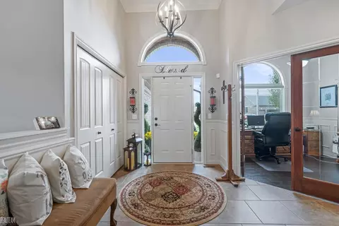 Entry Way - 18399 Aqua, Macomb, MI 48042 photo 2 of 2