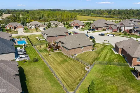 View/Area - 18399 Aqua, Macomb, MI 48042 photo 4 of 7