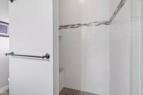 Bath - 18399 Aqua, Macomb, MI 48042 photo 2 of 4