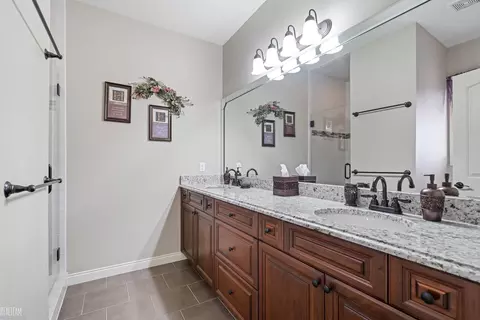 Bath - 18399 Aqua, Macomb, MI 48042 photo 1 of 4