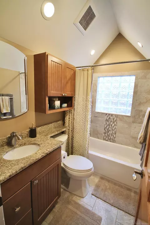 Bath - 224 Lyons, Troy, MI 48083 photo 2 of 5