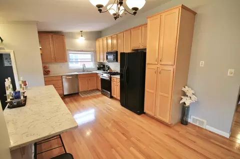 Kitchen - 224 Lyons, Troy, MI 48083 photo 2 of 5