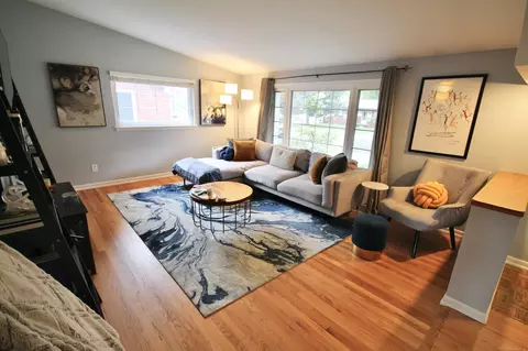 Living - 224 Lyons, Troy, MI 48083 photo 2 of 3