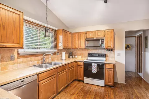 18359 Red Oaks, Macomb, MI 48044 photo 7