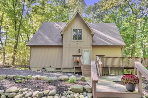 2960 S Ortonville, Clarkston, MI 48348