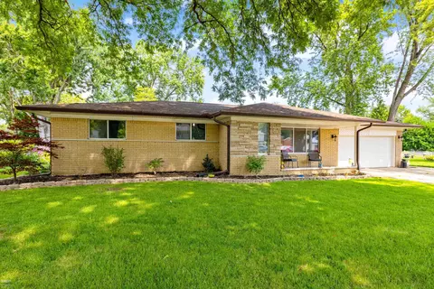 23893 Indianwood, Clinton Township, MI 48035