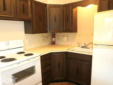 832 Division, Owosso, MI 48867 photo 7