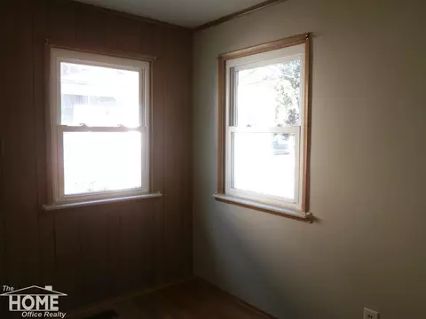 832 Division, Owosso, MI 48867 photo 10