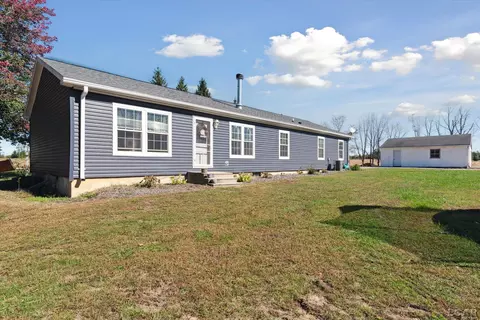 17141 Manitou, Addison, MI 49220 photo 2