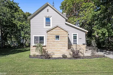 Exterior - 103 E John, Durand, MI 48429 photo 4 of 4