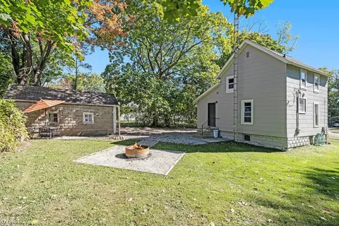 Exterior - 103 E John, Durand, MI 48429 photo 2 of 4