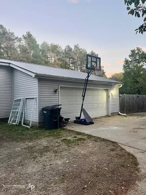 Other - 5440 E Coldwater, Flint, MI 48506 photo 9 of 11