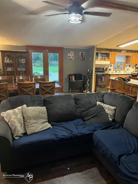 Living - 5440 E Coldwater, Flint, MI 48506 photo 4 of 4