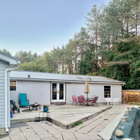 Exterior - 5440 E Coldwater, Flint, MI 48506 photo 9 of 12