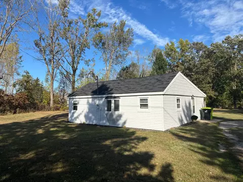 1746 N Mackinaw, Pinconning, MI 48650