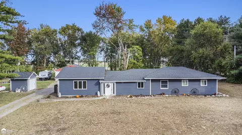 10130 Fergus, Saint Charles, MI 48655