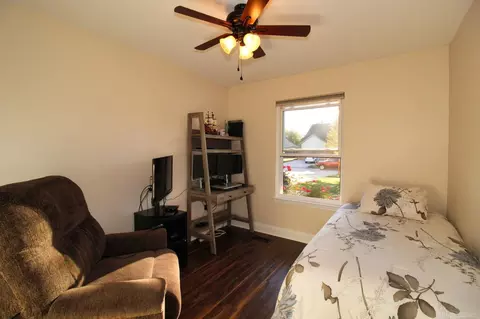 Bedroom - 52014 Beech, Chesterfield, MI 48047 photo 5 of 8