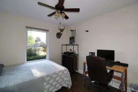 Bedroom - 52014 Beech, Chesterfield, MI 48047 photo 3 of 8