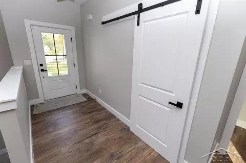 3695 E Douglas, Midland, MI 48642 photo 6