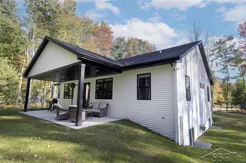 3695 E Douglas, Midland, MI 48642 photo 28