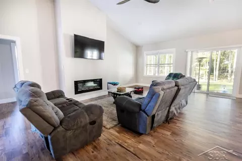 3695 E Douglas, Midland, MI 48642 photo 10