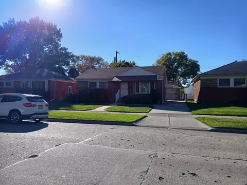 24535 Greenbrier, Eastpointe, MI 48021