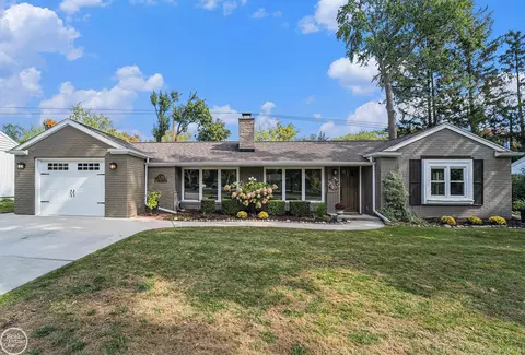 31360 Pierce, Beverly Hills, MI 48025