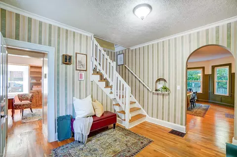 Entry Way - 308 E 5th, Monroe, MI 48161 photo 2 of 4