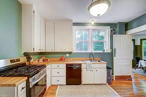 Kitchen - 308 E 5th, Monroe, MI 48161 photo 5 of 6