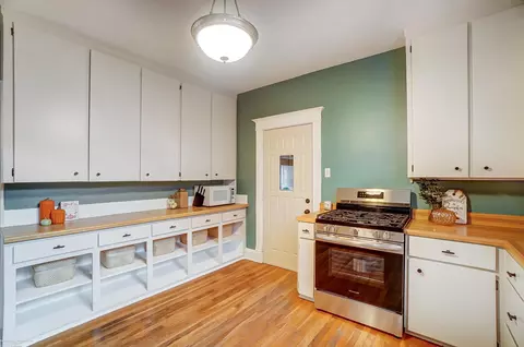 Kitchen - 308 E 5th, Monroe, MI 48161 photo 2 of 6