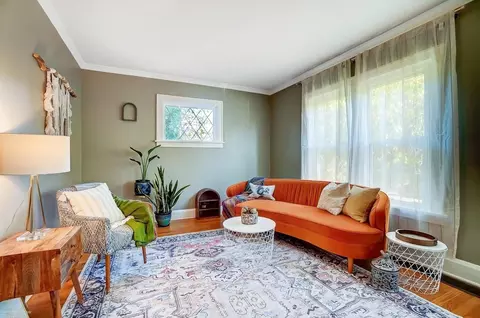 Living - 308 E 5th, Monroe, MI 48161 photo 2 of 3