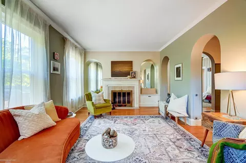 Living - 308 E 5th, Monroe, MI 48161 photo 3 of 3