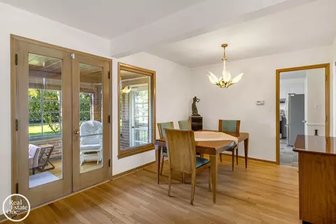 Dining - 1487 N Renaud, Grosse Pointe Woods, MI 48236 photo 1 of 2