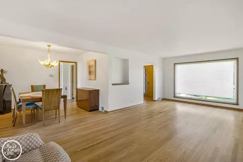 Living - 1487 N Renaud, Grosse Pointe Woods, MI 48236 photo 1 of 4