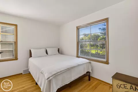 Bedroom - 1487 N Renaud, Grosse Pointe Woods, MI 48236 photo 1 of 5