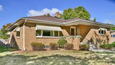 1904 S Jackson, Bay City, MI 48708
