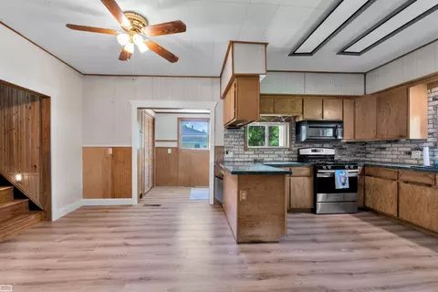 307 W W Ml, Capac, MI 48014 photo 13