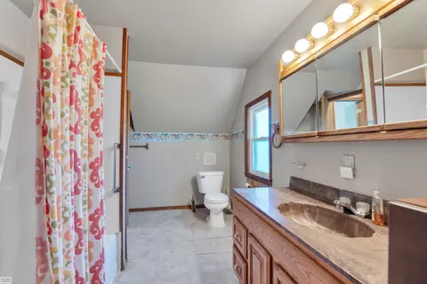 307 W W Ml, Capac, MI 48014 photo 18