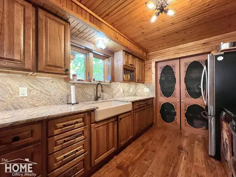 Kitchen - 10246 Scribner, Bancroft, MI 48414 photo 5 of 7