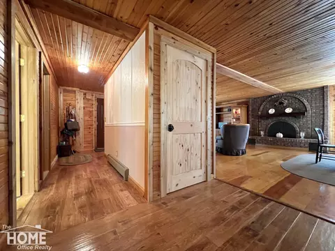 Entry Way - 10246 Scribner, Bancroft, MI 48414 photo 3 of 4