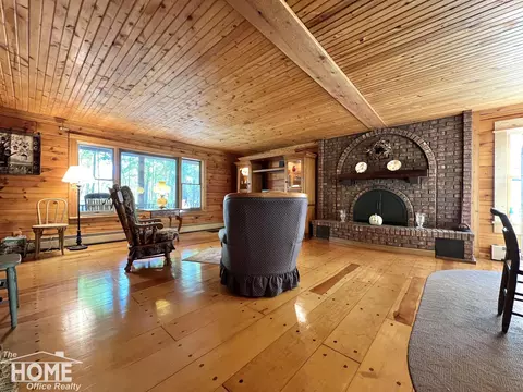 Living - 10246 Scribner, Bancroft, MI 48414 photo 5 of 6