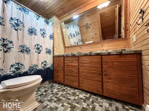 Bath - 10246 Scribner, Bancroft, MI 48414 photo 3 of 4